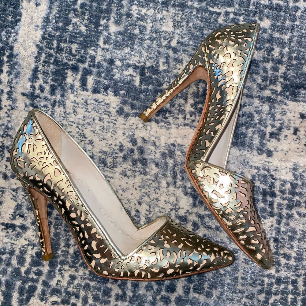 Alice and Olivia gold heels